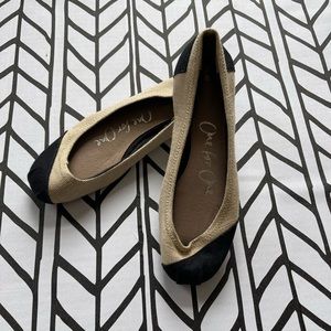 Toms like new ballet flats